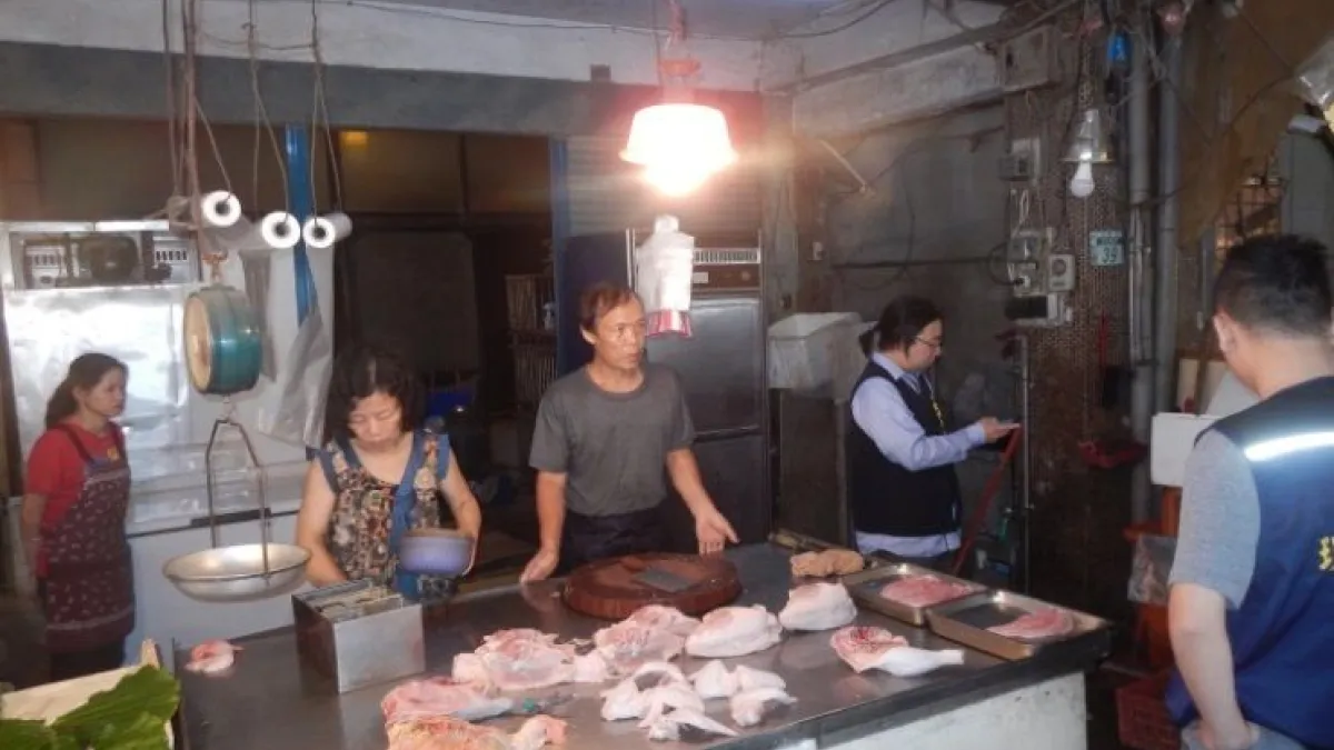 違法屠宰聯合查緝小組進行查緝讓民眾吃得更安心 。(圖/新北市農業局提供)