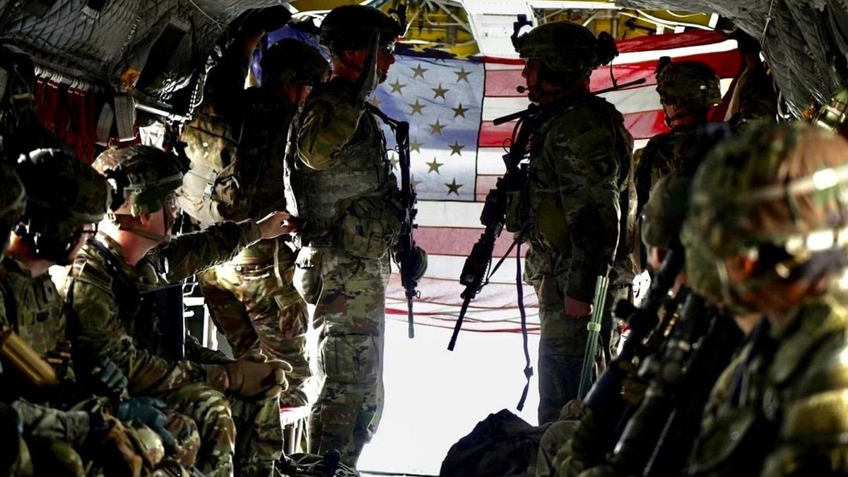 運輸機上的美國陸軍。(美國陸軍官網) 運輸機上的美國陸軍。(美國陸軍官網)