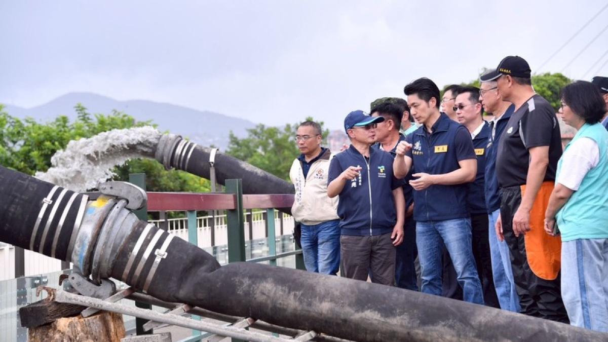 巴威颱風恐引發「狹管效應」!蔣萬安示警:北市風速最高12級 可將樹連根拔起