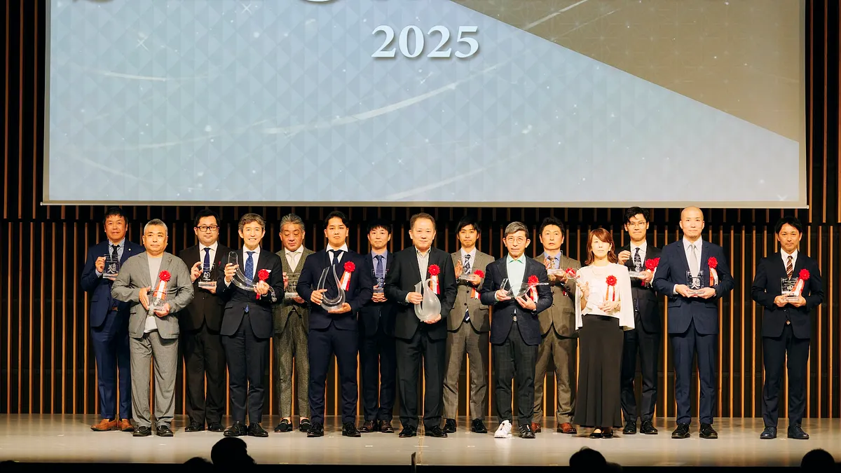 TAKANAWA GATEWAY CITY(高輪ゲートウェイシティ)で、最優秀蔵元「磯自慢」の日本酒を味わう特別イベントが11月21日から開催される。(写真/TAKANAWA GATEWAY CITY PR事務局提供) TAKANAWA GATEWAY CITY(高輪ゲートウェイシティ)で、最優秀蔵元「磯自慢」の日本酒を味わう特別イベントが11月21日から開催される。(写真/TAKANAWA GATEWAY CITY PR事務局提供)