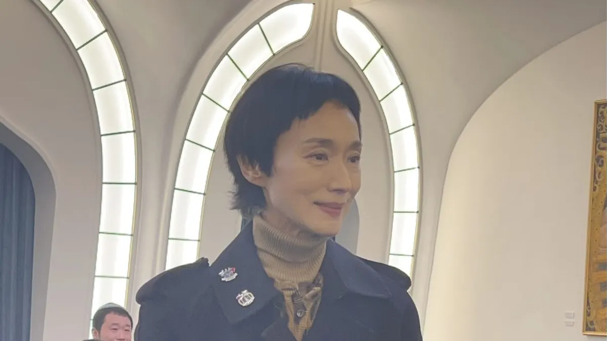 今(31日)焦點事件橫跨社會、財經與政治。歌手坣娜真實死因由丈夫首度證實,揭開她低調抗癌四年的故事;國內食安再亮紅燈,全聯、家樂福等通路蔬果被驗出農藥殘留超標。外交與經貿層面,南非為打壓台灣付出代價,對台水果出口暴跌九成七。金融面則傳出「金金漲」喜訊,金融股前三季獲利突破四千億,專家點名三檔潛力股。政治話題上,前立委鄭麗文接受外媒專訪,稱普丁「不是獨裁者」、警告台灣恐步上烏克蘭後塵,引發激烈爭議。(圖/翻攝Tang Yoga 坣娜的坣瑜伽粉專) 今(31日)焦點事件橫跨社會、財經與政治。歌手坣娜真實死因由丈夫首度證實,揭開她低調抗癌四年的故事;國內食安再亮紅燈,全聯、家樂福等通路蔬果被驗出農藥殘留超標。外交與經貿層面,南非為打壓台灣付出代價,對台水果出口暴跌九成七。金融面則傳出「金金漲」喜訊,金融股前三季獲利突破四千億,專家點名三檔潛力股。政治話題上,前立委鄭麗文接受外媒專訪,稱普丁「不是獨裁者」、警告台灣恐步上烏克蘭後塵,引發激烈爭議。(圖/翻攝Tang Yoga 坣娜的坣瑜伽粉專)