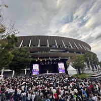 東京2025世界陸上開幕、国立競技場と明治公園で大迫傑×ハリー杉山のトークや青柳美扇「瞬間」の揮毫、復興応援ブースなど多彩な催しが展開中。(写真/黃信維撮影) 東京2025世界陸上開幕、国立競技場と明治公園で大迫傑×ハリー杉山のトークや青柳美扇「瞬間」の揮毫、復興応援ブースなど多彩な催しが展開中。(写真/黃信維撮影)
