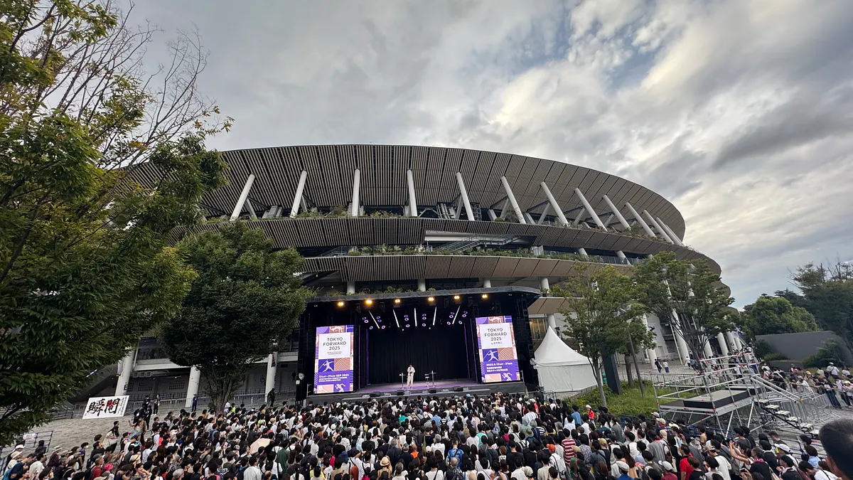 東京2025世界陸上開幕、国立競技場と明治公園で大迫傑×ハリー杉山のトークや青柳美扇「瞬間」の揮毫、復興応援ブースなど多彩な催しが展開中。(写真/黃信維撮影) 東京2025世界陸上開幕、国立競技場と明治公園で大迫傑×ハリー杉山のトークや青柳美扇「瞬間」の揮毫、復興応援ブースなど多彩な催しが展開中。(写真/黃信維撮影)