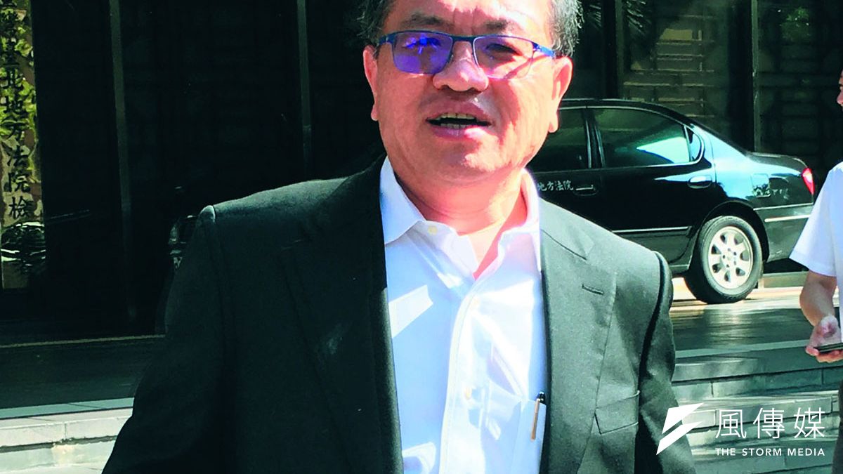 宋耀明聽聞懲戒結果難以接受,理律則表明將力挺宋,請求「覆審」維權。(侯柏青攝) 宋耀明聽聞懲戒結果難以接受,理律則表明將力挺宋,請求「覆審」維權。(侯柏青攝)