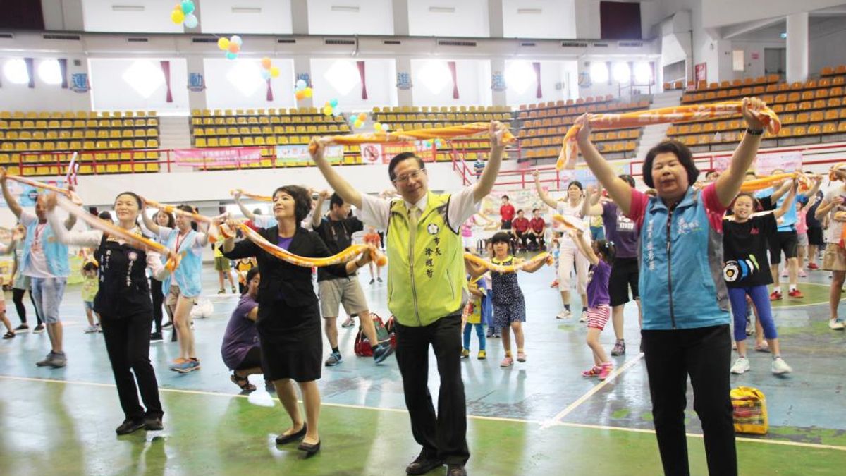 嘉市親子三腳鐵人運動會 500位親子一起同樂 嘉市親子三腳鐵人運動會 500位親子一起同樂