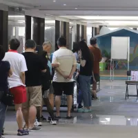 台南地方傳出民進黨立委下屆不選了。圖為選民排隊投票,與新聞個案無關。(資料照,陳品佑攝) 台南地方傳出民進黨立委下屆不選了。圖為選民排隊投票,與新聞個案無關。(資料照,陳品佑攝)