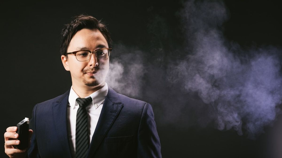 行政院版《菸害防制法》修正草案正式送入立院審議,新興菸品「一開一禁」的管理模式預計將成為討論重點。吸煙有害健康。(示意圖/圖片來源:pakutaso圖庫) 行政院版《菸害防制法》修正草案正式送入立院審議,新興菸品「一開一禁」的管理模式預計將成為討論重點。吸煙有害健康。(示意圖/圖片來源:pakutaso圖庫)