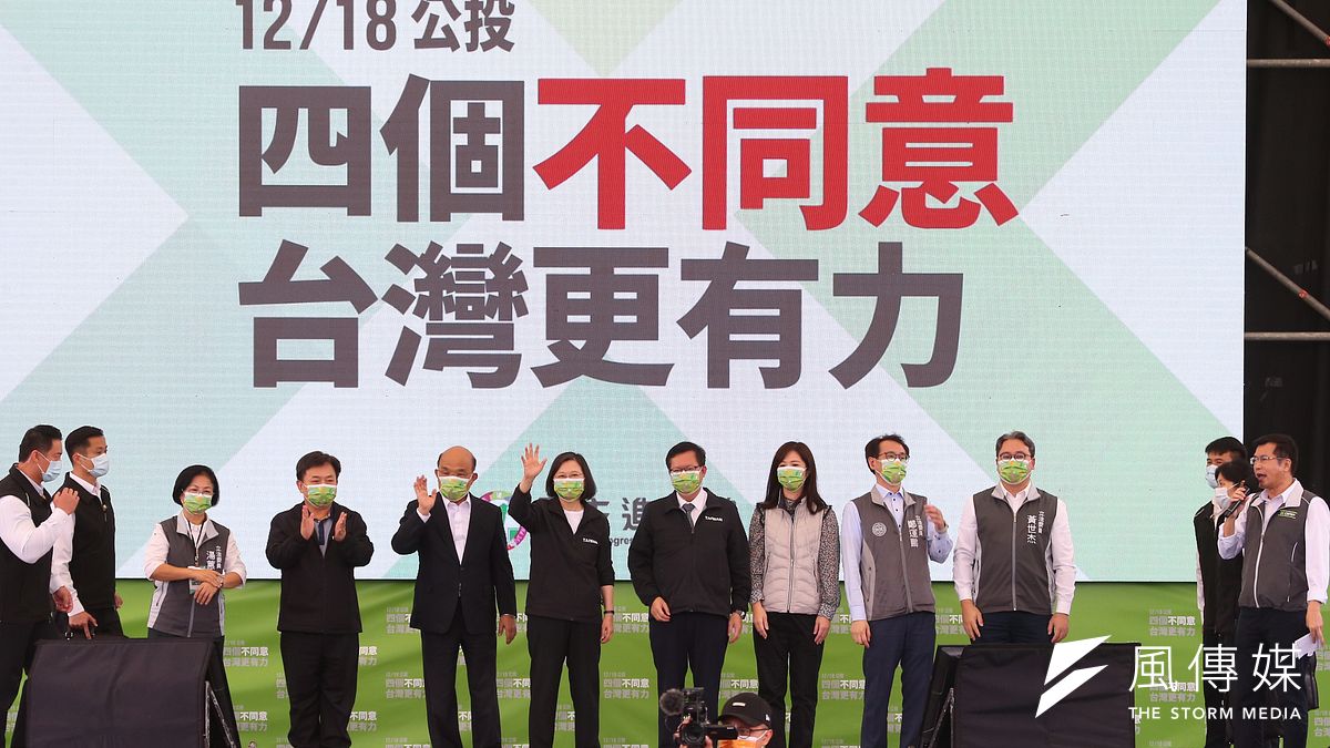 民進黨內認為,除了反萊豬公投差距較大,核四、公投綁大選、藻礁公投都有機會後來居上。(資料照,顏麟宇攝) 民進黨內認為,除了反萊豬公投差距較大,核四、公投綁大選、藻礁公投都有機會後來居上。(資料照,顏麟宇攝)