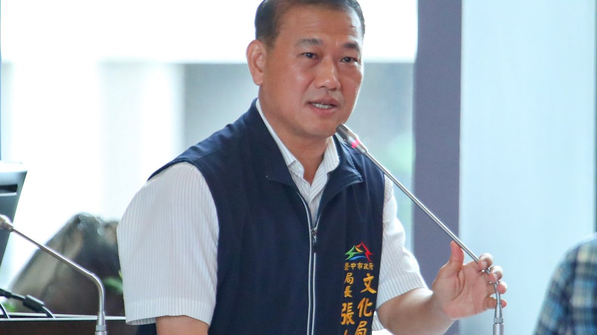 台中市府勞工局文化局及觀旅局長異動,新任勞工局長由原文化局長張大春接任。(圖/臺中市政府提供) 台中市府勞工局文化局及觀旅局長異動,新任勞工局長由原文化局長張大春接任。(圖/臺中市政府提供)