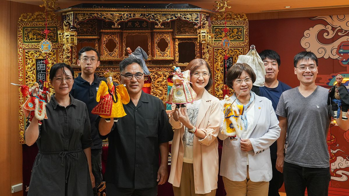 新北市文化局今年全國古蹟日以「布袋戲」做跨縣市串聯,推出「唯偶獨尊」基北北桃文資交流推廣教育活動。(圖/新北市政府文化局) 新北市文化局今年全國古蹟日以「布袋戲」做跨縣市串聯,推出「唯偶獨尊」基北北桃文資交流推廣教育活動。(圖/新北市政府文化局)