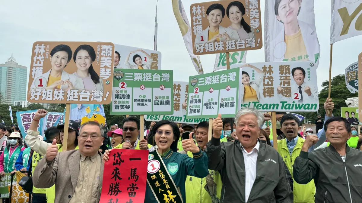 立委林岱樺非常幸運的抽到1號,支持者開心大喊「凍蒜」!(圖/林岱樺競總提供)