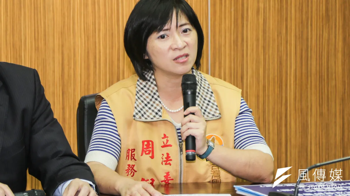 周倪安的右眼在太陽花學運時被警棍打到眼窩骨碎裂,如今視力依舊沒有完全恢復。(資料照,陳明仁攝)