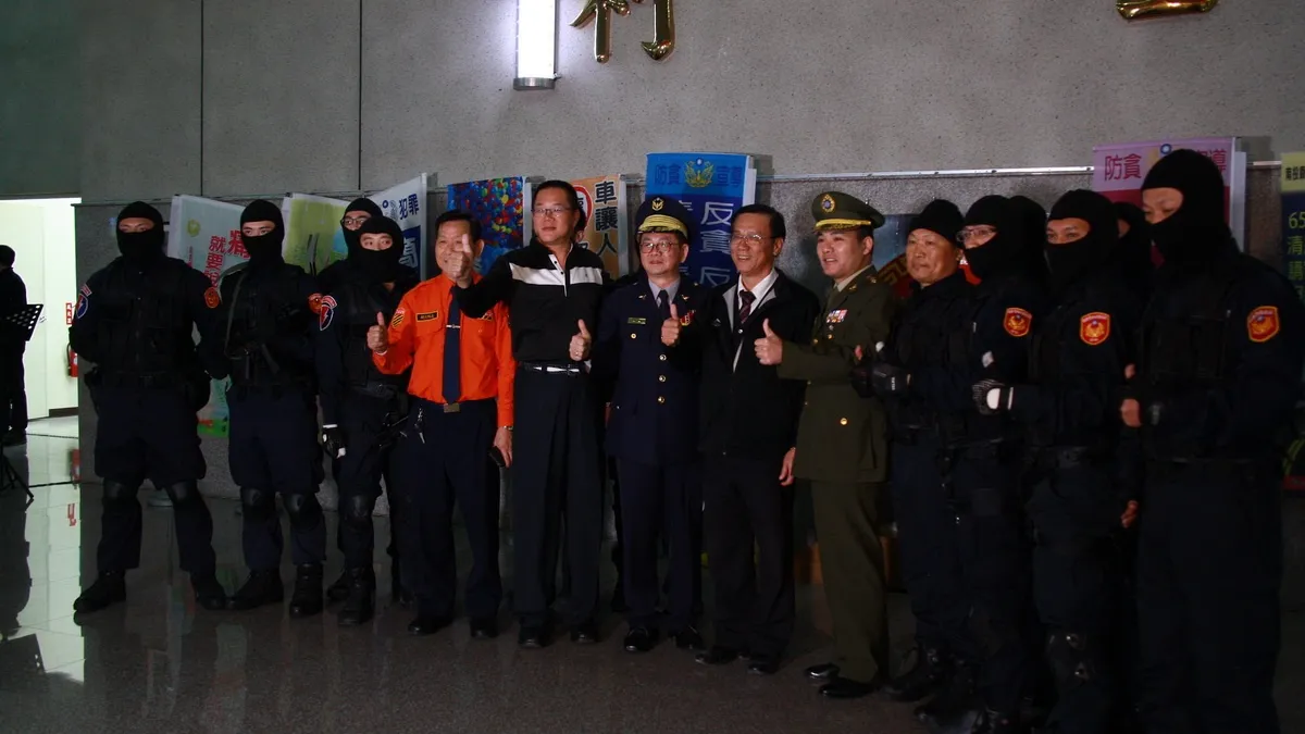 南投春安維護起跑 霹靂小組戰技操演超帥氣