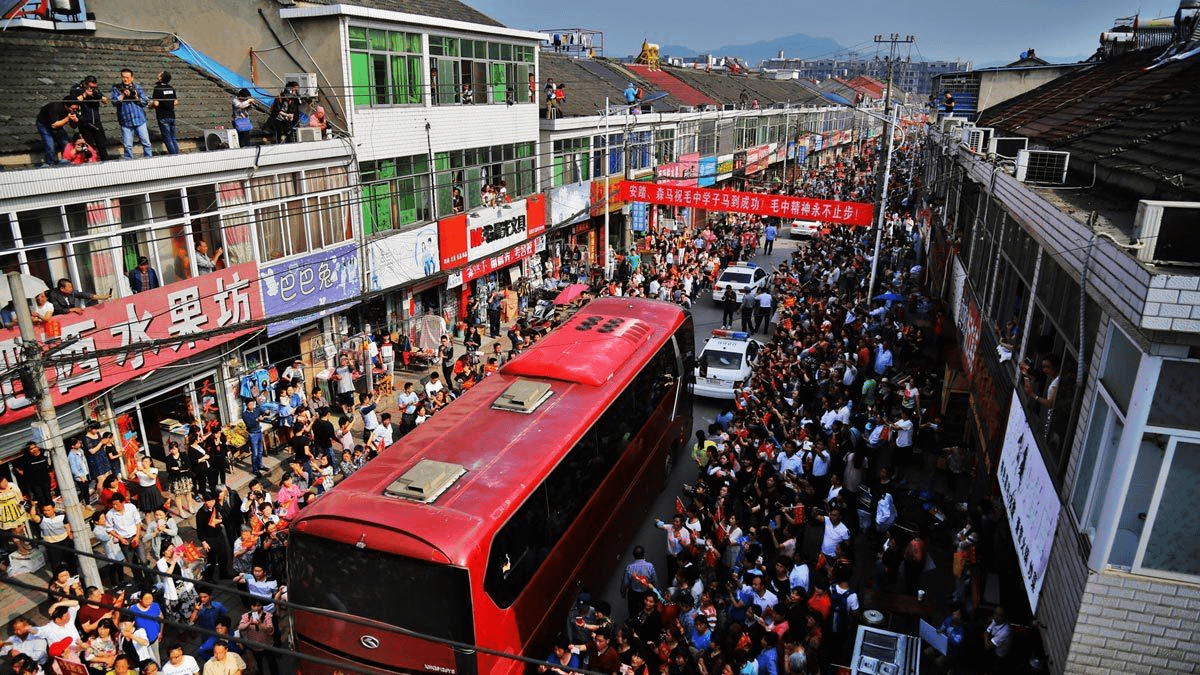 有「亞洲最大高考工廠」之稱的安徽省六安市毛坦廠中學(取自網路) 有「亞洲最大高考工廠」之稱的安徽省六安市毛坦廠中學(取自網路)