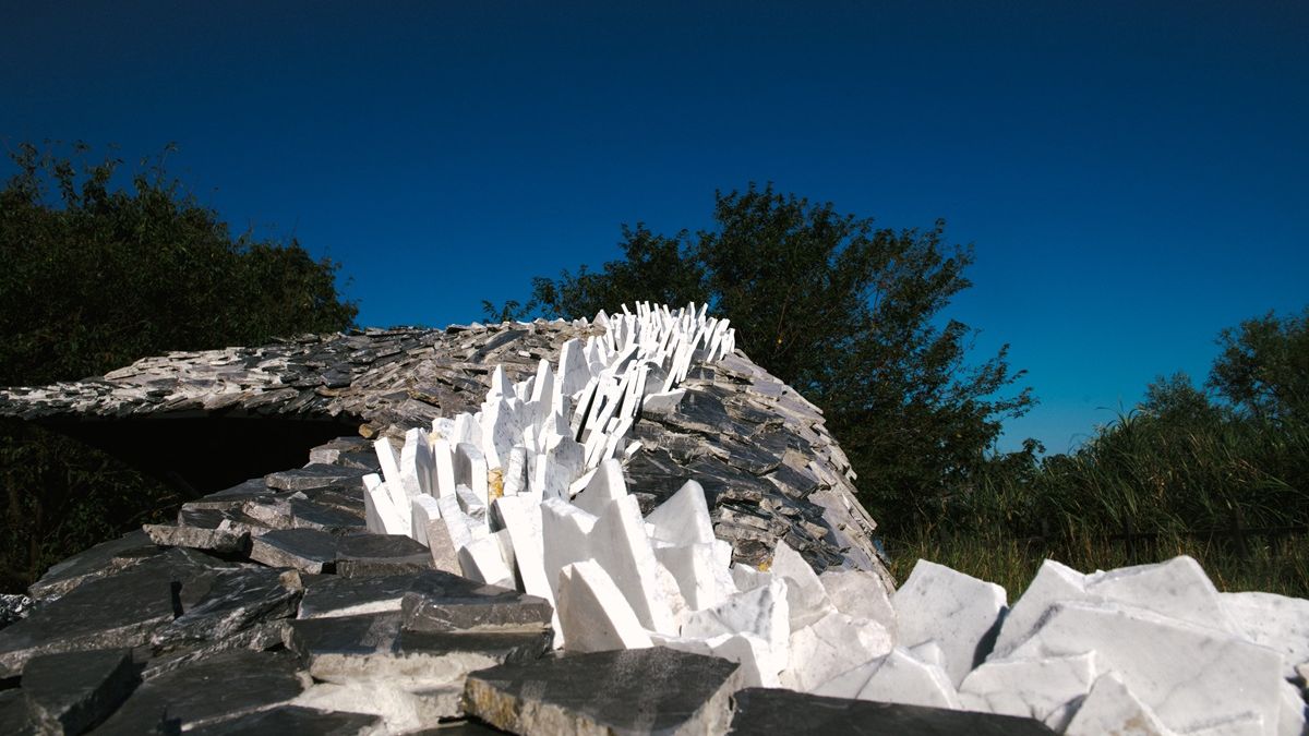 曾令理 TSENG Ling-Li《山伏獸 Mountain Monster》。(圖/台電提供) 曾令理 TSENG Ling-Li《山伏獸 Mountain Monster》。(圖/台電提供)