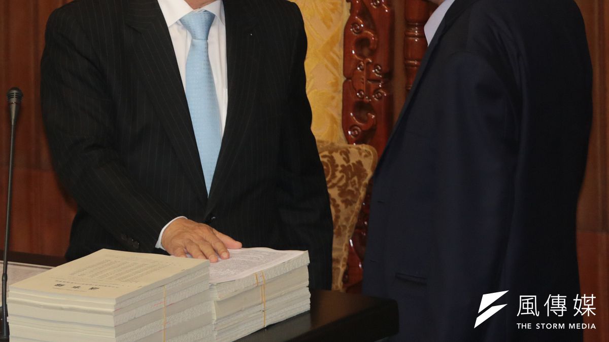 面對藍營重量級人物紛紛怯戰,國民黨立委林郁方呼籲,黨主席朱立倫、總統馬英九若「休息夠了」,可以起來做點有意義的事了。(余志偉攝) 面對藍營重量級人物紛紛怯戰,國民黨立委林郁方呼籲,黨主席朱立倫、總統馬英九若「休息夠了」,可以起來做點有意義的事了。(余志偉攝)