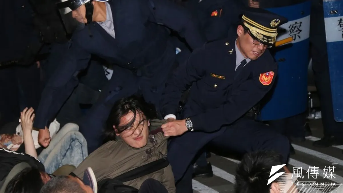 國民黨24日表示,沒有法治就沒有民主,表達意見的管道不包括號召民眾癱瘓憲政機關。(吳逸驊攝)