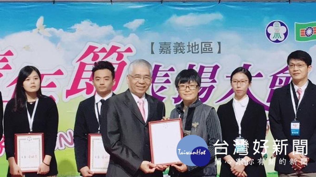 蘭潭義消水裡來火裡去 獲嘉義社會優秀青年 蘭潭義消水裡來火裡去 獲嘉義社會優秀青年