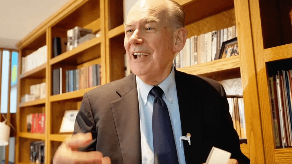 芝加哥大學國際關係學教授米爾斯海默接受專訪,預言俄烏戰爭這場曠日持久的衝突,將以俄羅斯的慘勝和烏克蘭的失能告終。(取自《環球交叉點》) 芝加哥大學國際關係學教授米爾斯海默接受專訪,預言俄烏戰爭這場曠日持久的衝突,將以俄羅斯的慘勝和烏克蘭的失能告終。(取自《環球交叉點》)