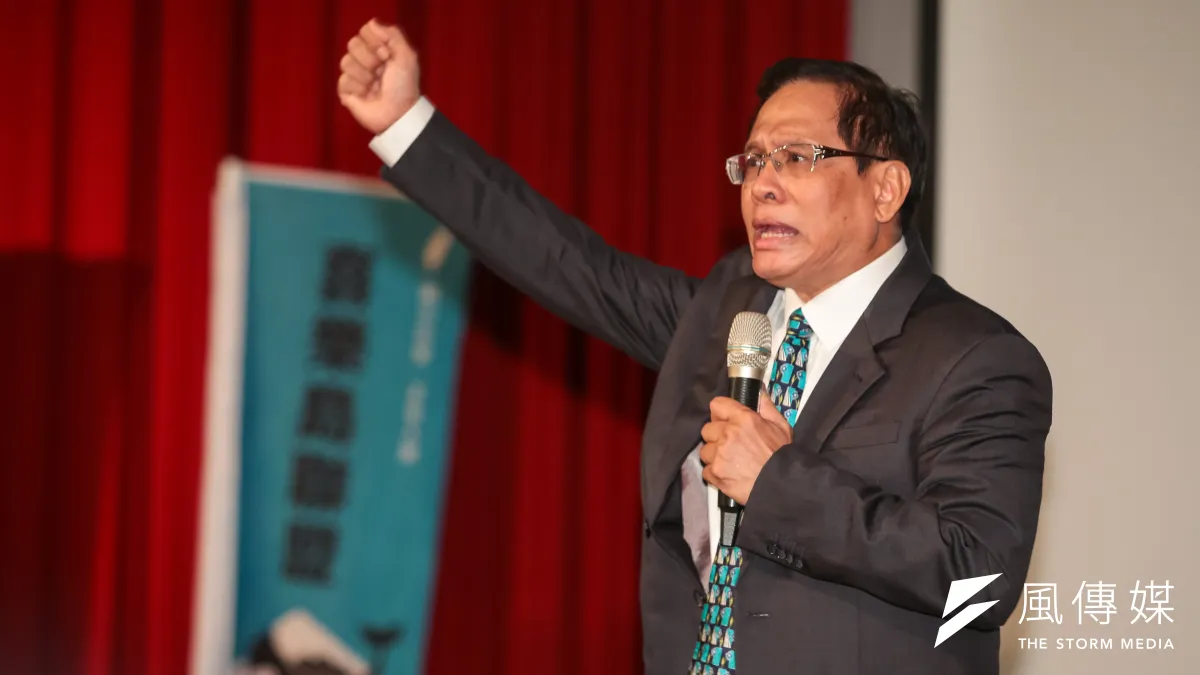 喜樂島聯盟總召集人郭倍宏6日出席「台灣人有權決定台灣前途,鄭南榕烈士殉道三十週年紀念會」活動指出,喜樂島未來的代表顏色是「台灣青」,要與民進黨的「綠色」做區隔。(顏麟宇攝)