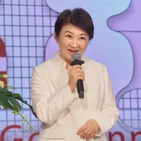 台中市長盧秀燕(見圖)被視為國民黨最有可能角逐2028年總統的人選之一,兩岸關係如何解,是她不可迴避的課題。(資料照,柯承惠攝) 台中市長盧秀燕(見圖)被視為國民黨最有可能角逐2028年總統的人選之一,兩岸關係如何解,是她不可迴避的課題。(資料照,柯承惠攝)