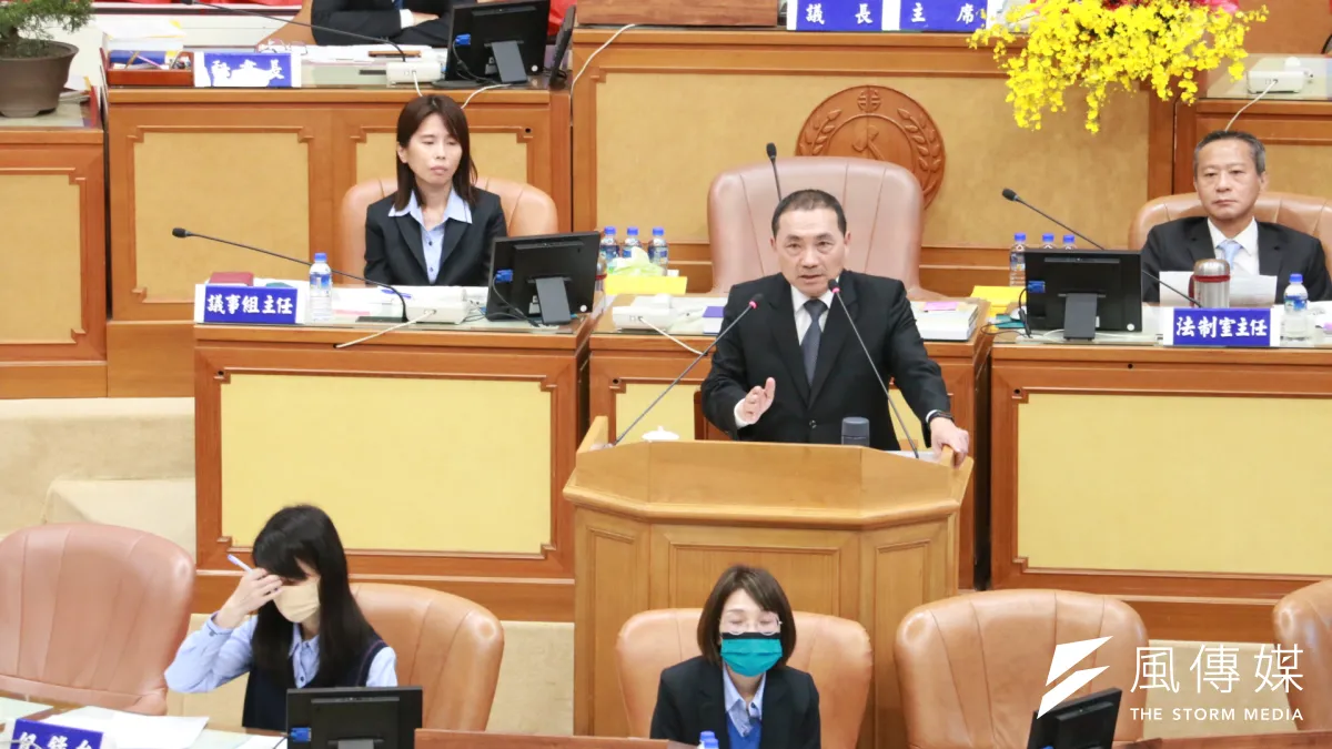 市長侯友宜表示,若戰時網路發生中斷,里長及鄰長就會啟動基層總動員,去通報各住戶,以及透過廣播系統通報各住戶。(圖/李梅瑛攝)