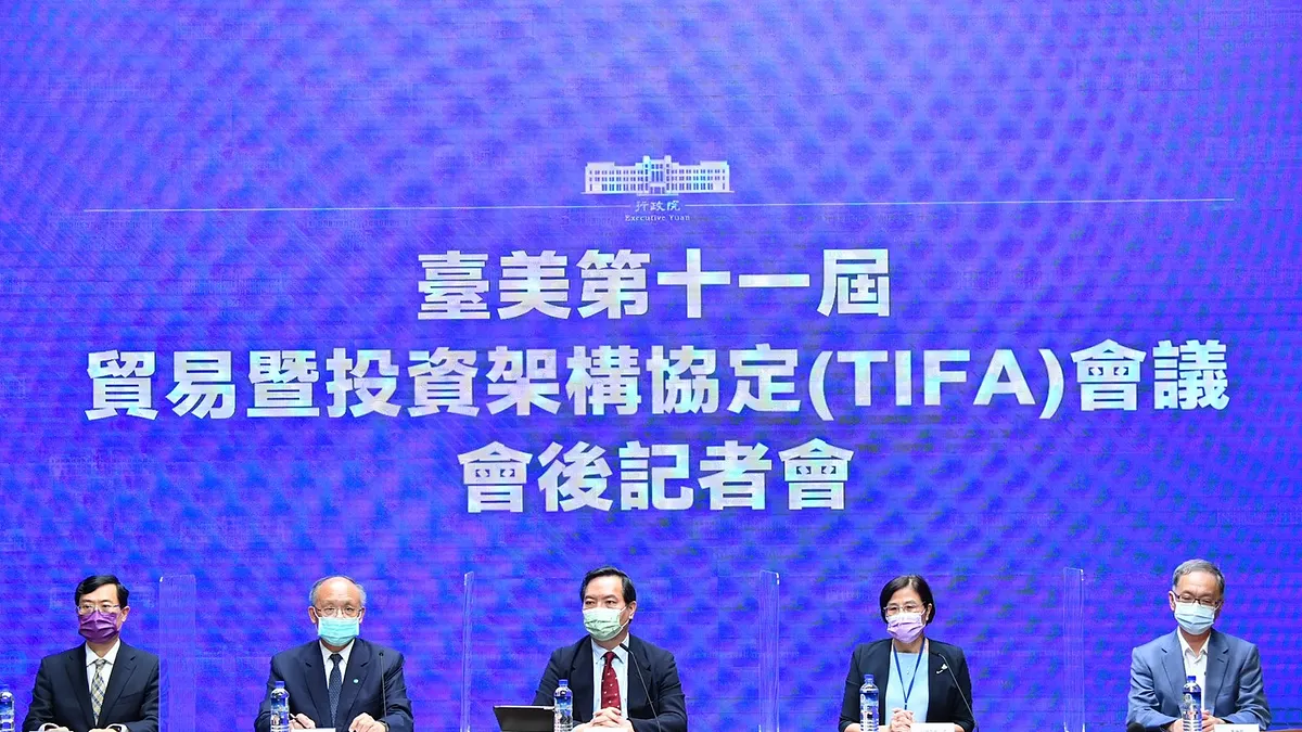 台美TIFA會議6月30日復談,台灣是由行政院經貿談判辦公室(OTN)副總談判代表楊珍妮參與,美國由貿易代表署(USTR)助理貿易代表麥卡廷(Terrence J. McCartin)率美方各單位會談。(行政院提供)