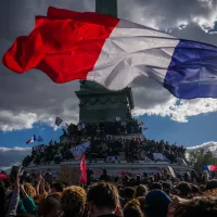 フランスでは抗議デモが続いている。(AP通信) フランスでは抗議デモが続いている。(AP通信)