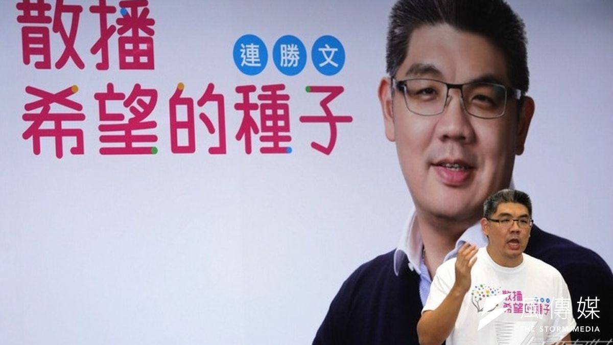 連勝文20日在國民黨中常會火力全開,砲轟對手柯文哲凡事訴諸階級對立,讓這場選舉變成丟泥巴的鬧劇。(林韶安攝) 連勝文20日在國民黨中常會火力全開,砲轟對手柯文哲凡事訴諸階級對立,讓這場選舉變成丟泥巴的鬧劇。(林韶安攝)