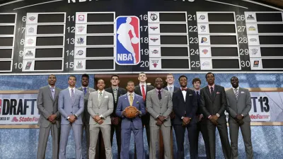 NBA選秀是每年暑假球隊補進的大好時間,但也有可能遇到新秀水土不服的情況,美國媒體今天公布自2000年以來最差的10名新秀。(美聯社)