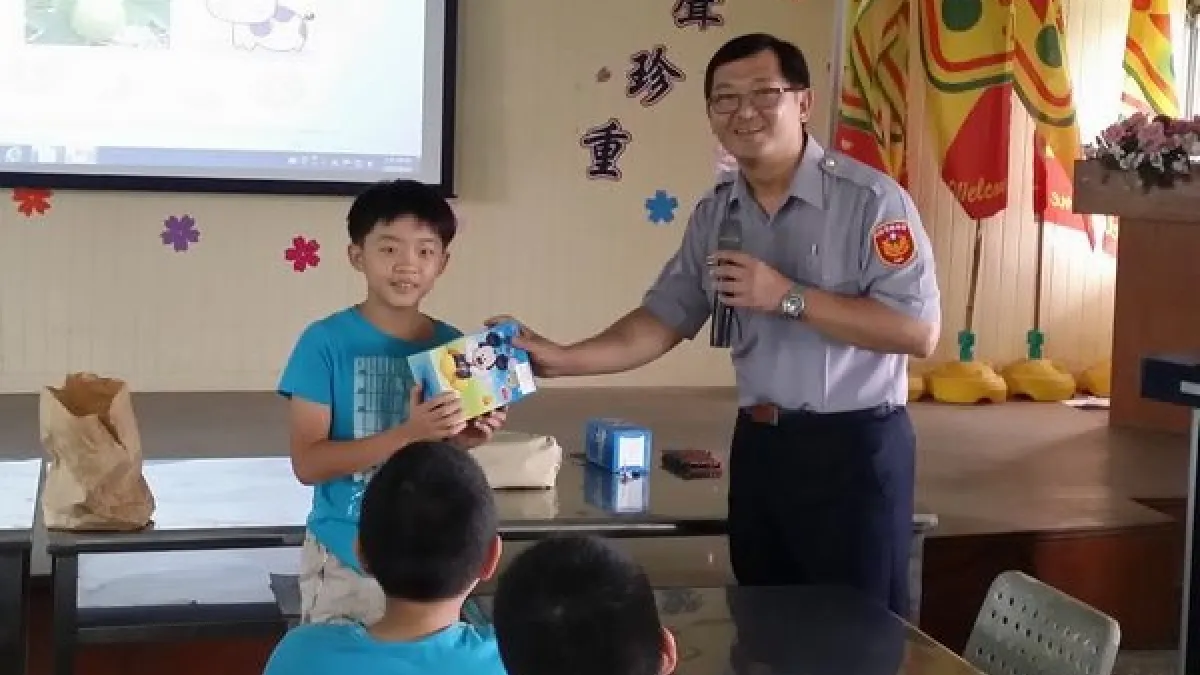 北港分局赴校宣導法制教育 風趣問答獲師生佳評