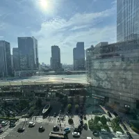 「TOFROM YAESU」全体街区の竣工を記念したメディア向け内覧会が開催され、八重洲の歴史と伝統を現代へ昇華させた空間設計の全貌が公開された。(写真/黃信維撮影) 「TOFROM YAESU」全体街区の竣工を記念したメディア向け内覧会が開催され、八重洲の歴史と伝統を現代へ昇華させた空間設計の全貌が公開された。(写真/黃信維撮影)