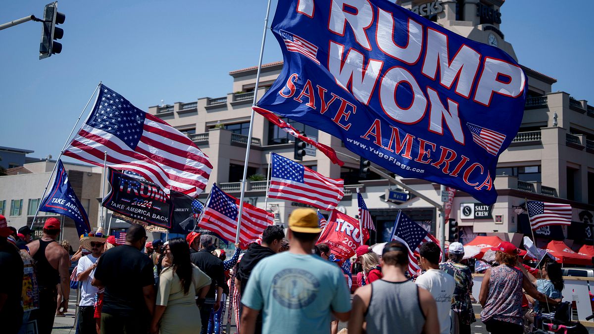2024年7月,加州的川普支持者。(美聯社) 2024年7月,加州的川普支持者。(美聯社)