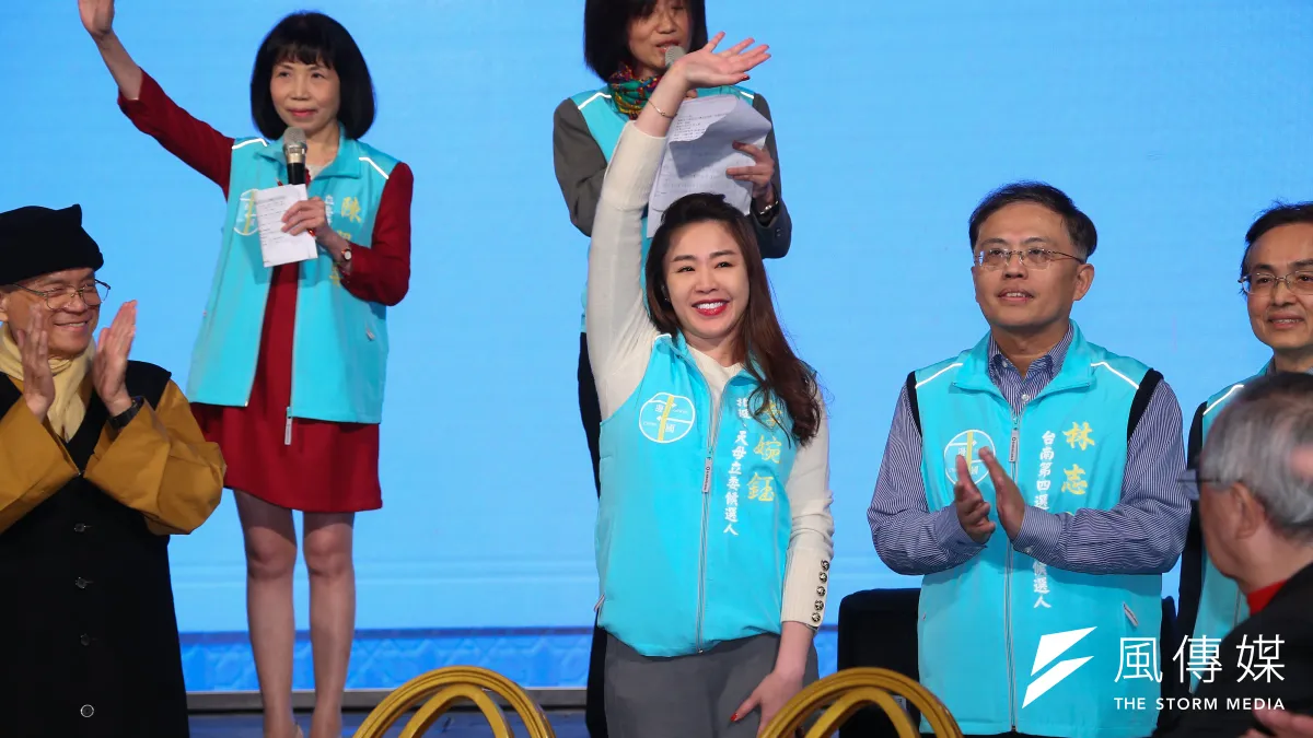 一邊一國黨立委候選人李婉鈺(見圖)日前公布民調,說來源為民進黨內部民調。對此,民進黨發言人陳建名31日晚間譴責李婉鈺偽造資訊。(資料照,顏麟宇攝)