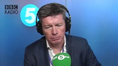 理查.梅森(Richard Mason )在英國廣播公司電台播音室講述自己發現真相那一刻的情形和感受(BBC中文網)