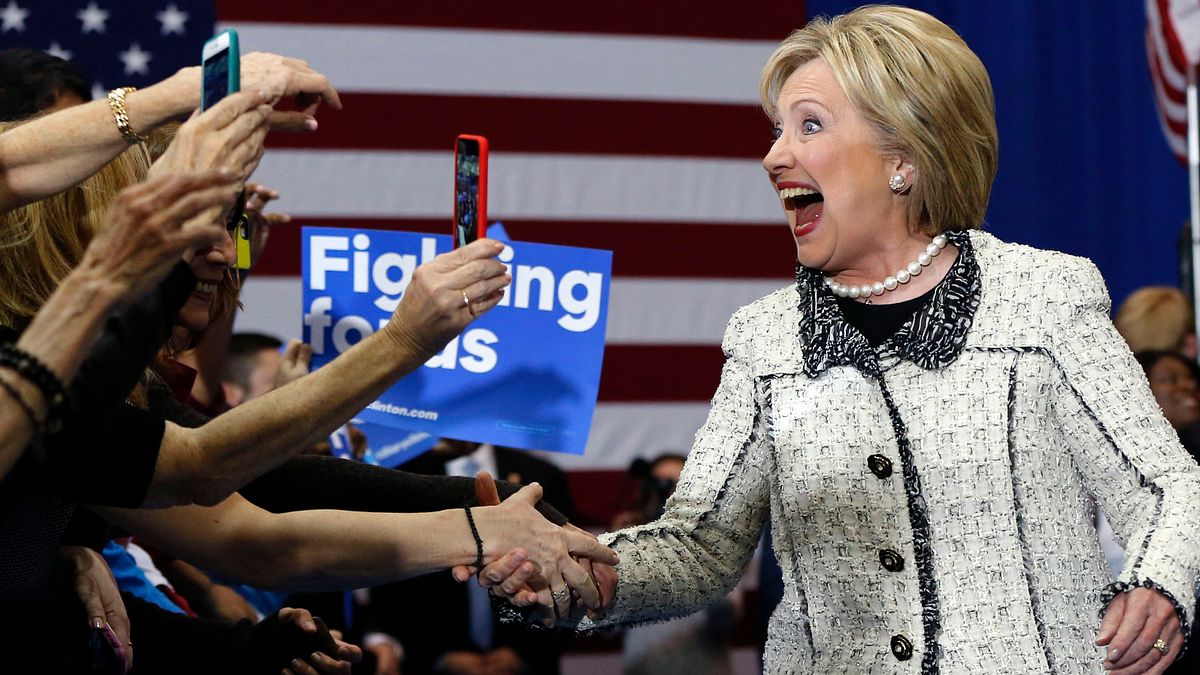 希拉蕊27日在南卡州贏得關鍵勝利。(美聯社) 希拉蕊27日在南卡州贏得關鍵勝利。(美聯社)