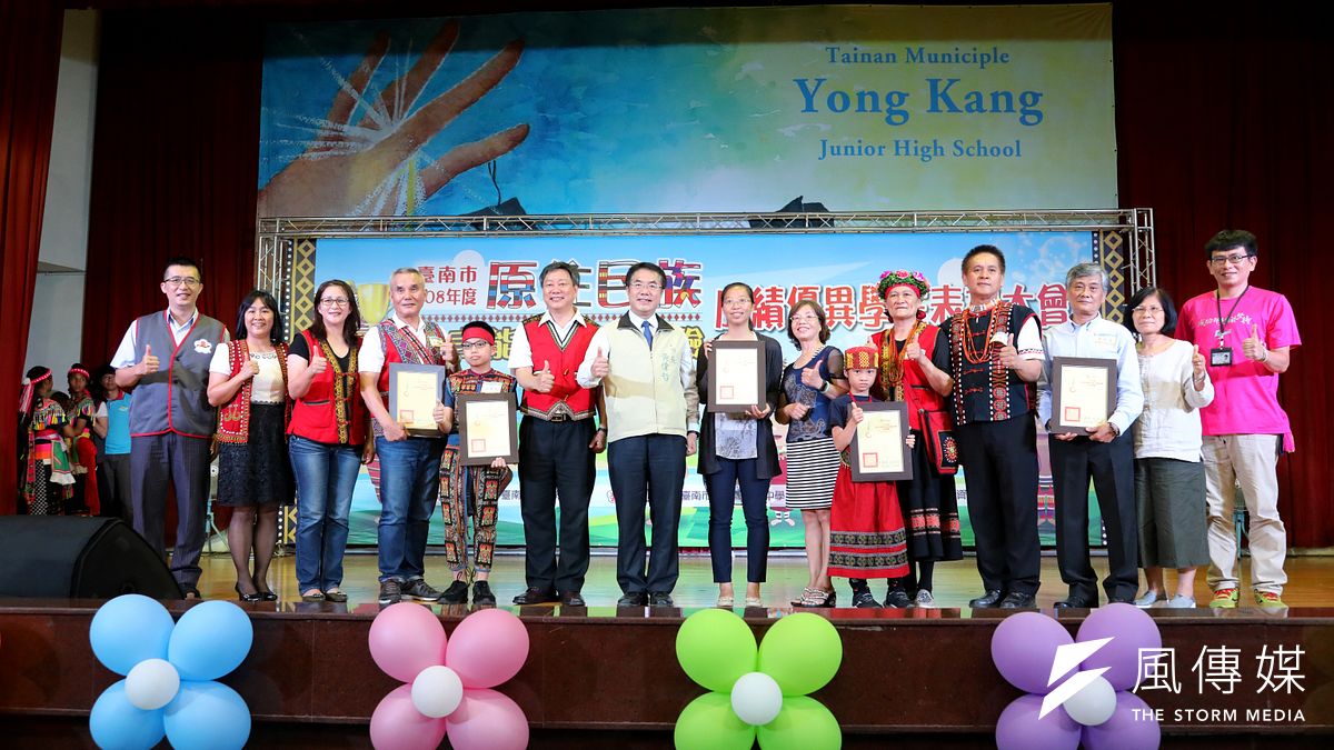 台南市原住民學生參加原住民族委員會舉辦之「107年度原住民族語言能力認證測驗」,各級別合計通過率達60.74%。(圖/徐炳文攝) 台南市原住民學生參加原住民族委員會舉辦之「107年度原住民族語言能力認證測驗」,各級別合計通過率達60.74%。(圖/徐炳文攝)