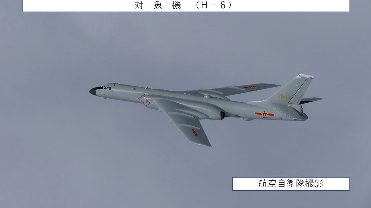 中俄聯手出動大批轟炸機與戰機,9日一整天幾乎「繞著日本飛」,路徑罕見一路壓到四國外海,日軍高層對此行為怒批是在挑釁。(圖/日本自衛隊官網) 中俄聯手出動大批轟炸機與戰機,9日一整天幾乎「繞著日本飛」,路徑罕見一路壓到四國外海,日軍高層對此行為怒批是在挑釁。(圖/日本自衛隊官網)