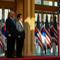 2025年10月29日、国立博物館で会談する米大統領のドナルド・トランプ氏と韓国大統領のイ・ジェミョン(李在明)氏(写真/AP通信提供) 2025年10月29日、国立博物館で会談する米大統領のドナルド・トランプ氏と韓国大統領のイ・ジェミョン(李在明)氏(写真/AP通信提供)