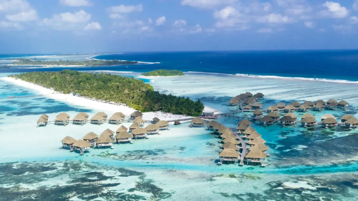 希爾頓集團推出馬爾地夫兩人同行一人免費超殺優惠。(圖/pexels) 希爾頓集團推出馬爾地夫兩人同行一人免費超殺優惠。(圖/pexels)