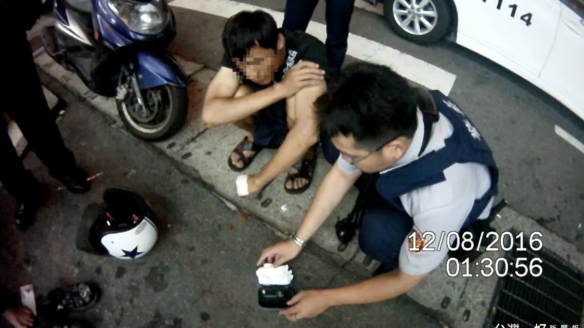 持毒遭警活逮 瘖啞男比手語抱怨「真是有夠倒楣」