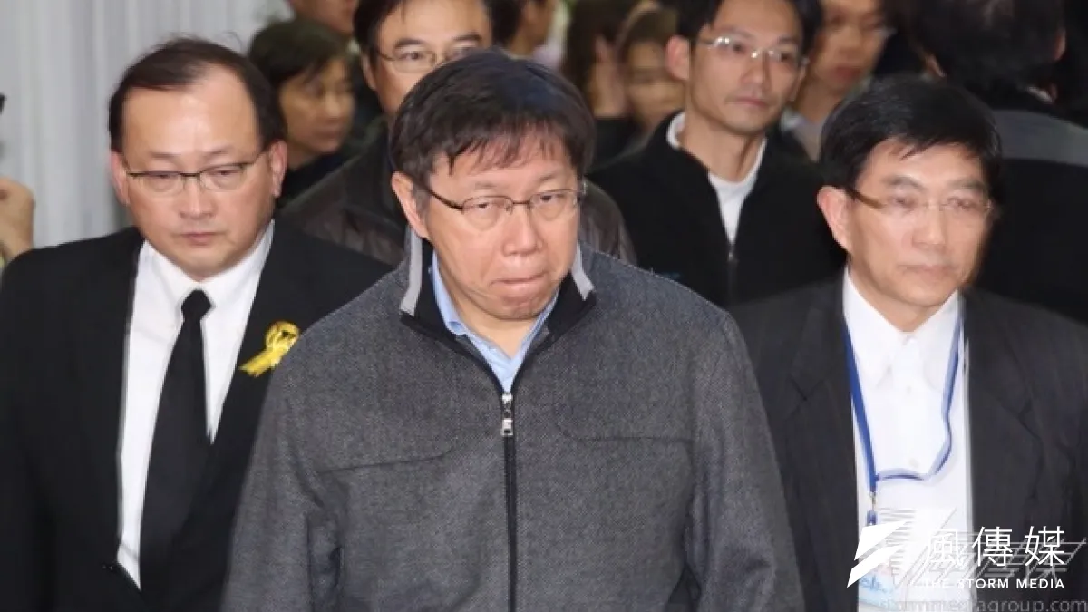 復興航空空難,10日是罹難者頭七,台北市長柯文哲到場致哀。(楊子磊攝)
