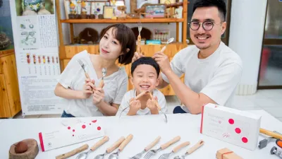 六龜區寶來人文發展協會的「「餐具七件組」。(圖/高市府農業局提供)