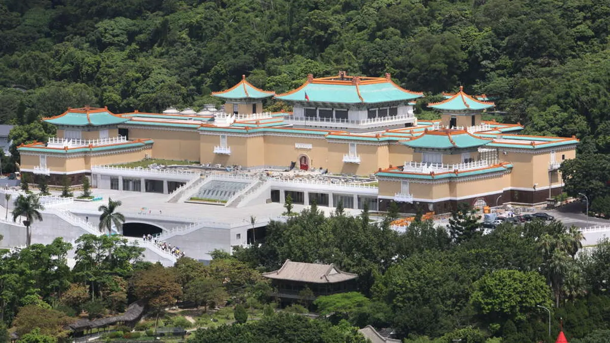 台灣最受遊客喜愛的博物館是哪間?冠軍由中正紀念堂奪下,1-9月造訪人次有281萬多人。(圖/取自台北市政府觀光傳播局) 台灣最受遊客喜愛的博物館是哪間?冠軍由中正紀念堂奪下,1-9月造訪人次有281萬多人。(圖/取自台北市政府觀光傳播局)
