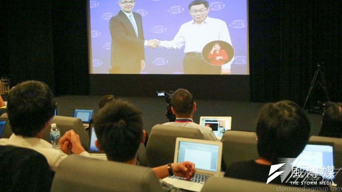 候選人辯論會上的公民團體提問,讓網友抗議不公、網路上罵聲不絕。(余志偉攝) 候選人辯論會上的公民團體提問,讓網友抗議不公、網路上罵聲不絕。(余志偉攝)