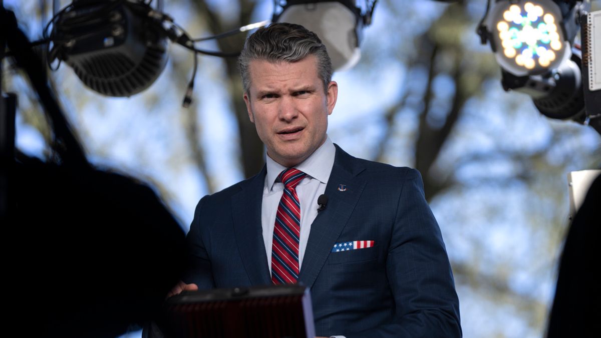 美國國防部長赫格塞斯(Pete Hegseth)今(30)日與日本防衛大臣中谷元舉行首次面對面會談。 (資料照片,AP) 美國國防部長赫格塞斯(Pete Hegseth)今(30)日與日本防衛大臣中谷元舉行首次面對面會談。 (資料照片,AP)