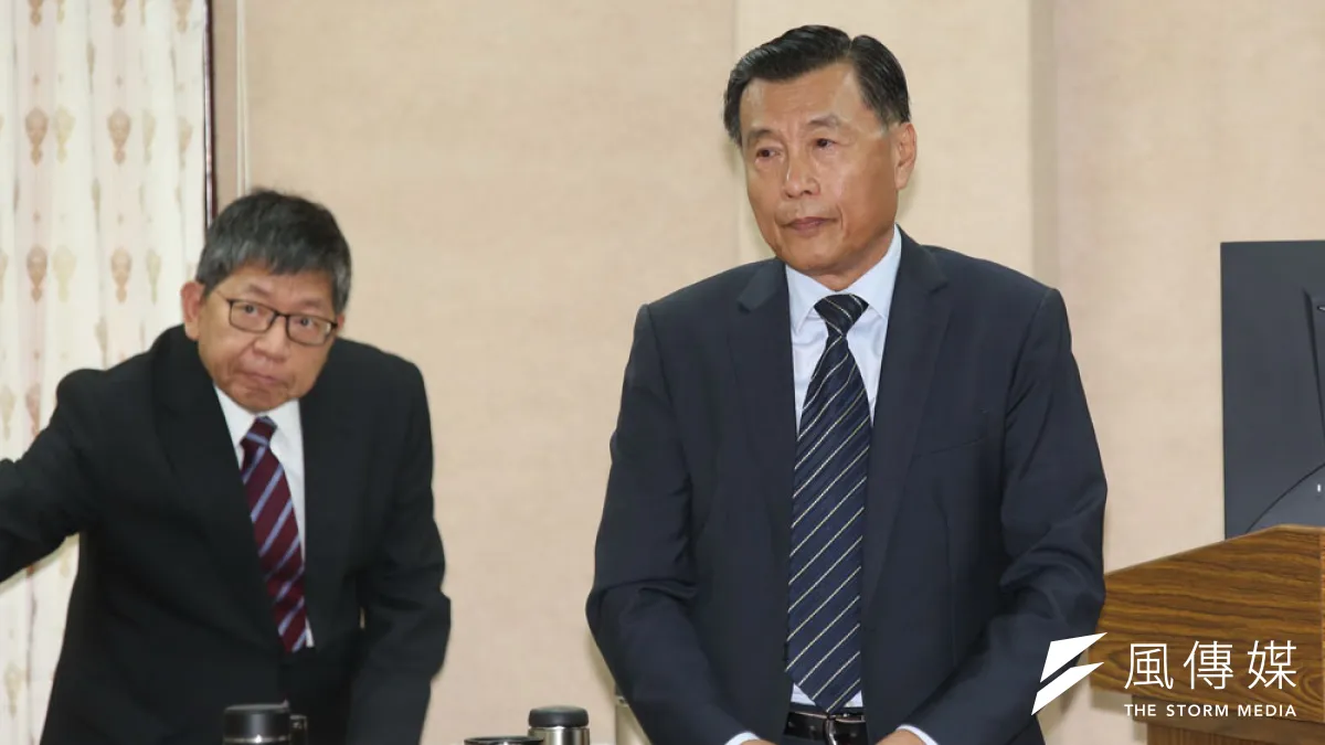 彭勝竹(右)可能也沒意料到自己會因為數百萬元的走私菸而下台。(郭晉瑋攝)