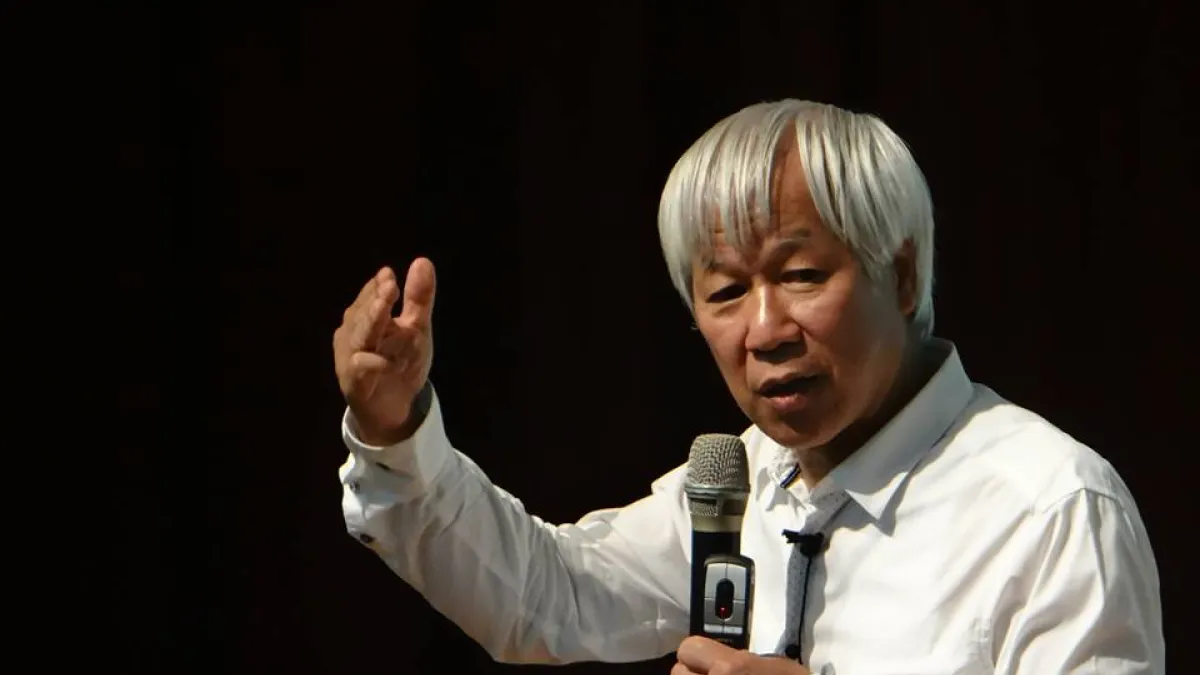 大股東賽特資訊法人董事代表何飛鵬23日辭董事,PChome25日成立集團5人決策小組。(資料照,取自中興大學網站)