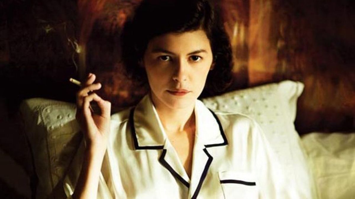 香奈兒之所以成為精品時尚大牌並非偶然,創辦人香奈兒女士大膽衝撞體制、建立獨特品牌形象,使之至今穩坐時尚寶座、歷久彌新。(圖/截自Rosie de Belgeonne@vimeo) 香奈兒之所以成為精品時尚大牌並非偶然,創辦人香奈兒女士大膽衝撞體制、建立獨特品牌形象,使之至今穩坐時尚寶座、歷久彌新。(圖/截自Rosie de Belgeonne@vimeo)