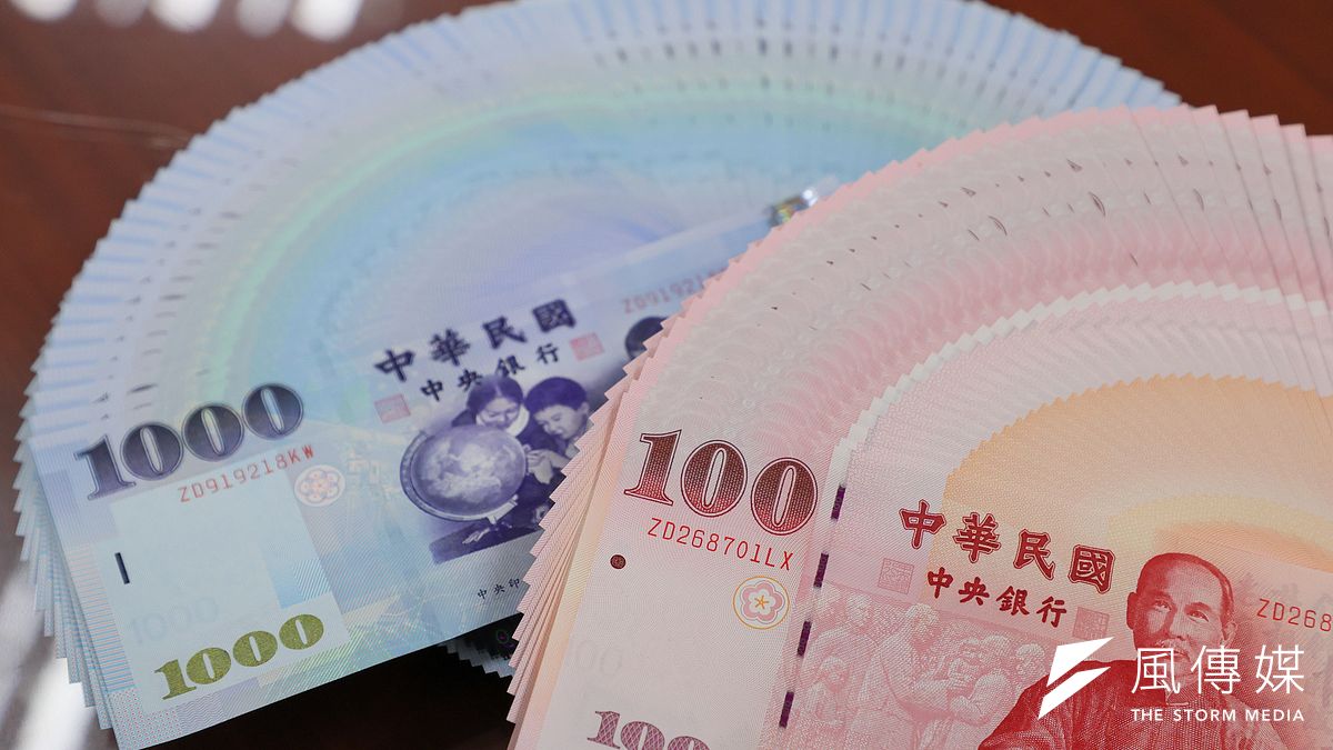 普發1萬元即將上路,財政部公布「9大防詐騙QA」,提醒民眾政府絕不會主動發送簡訊、電子郵件通知。(資料照,顏麟宇攝) 普發1萬元即將上路,財政部公布「9大防詐騙QA」,提醒民眾政府絕不會主動發送簡訊、電子郵件通知。(資料照,顏麟宇攝)